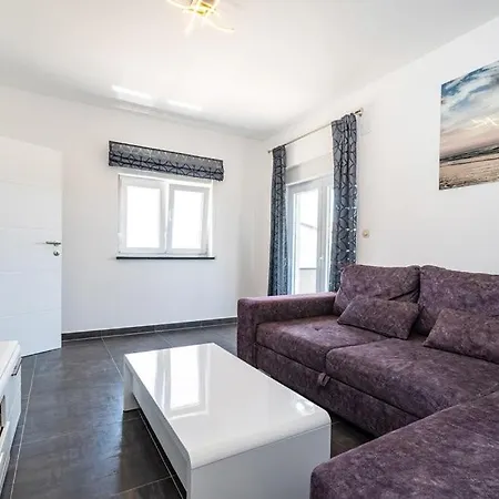 Holiday home Family Friendly House With A Swimming Pool Krusevo, Novigrad - 24069