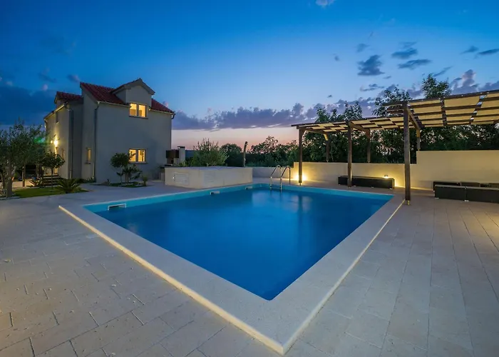Family Friendly House With A Swimming Pool Krusevo, Novigrad - 24069 Обровац